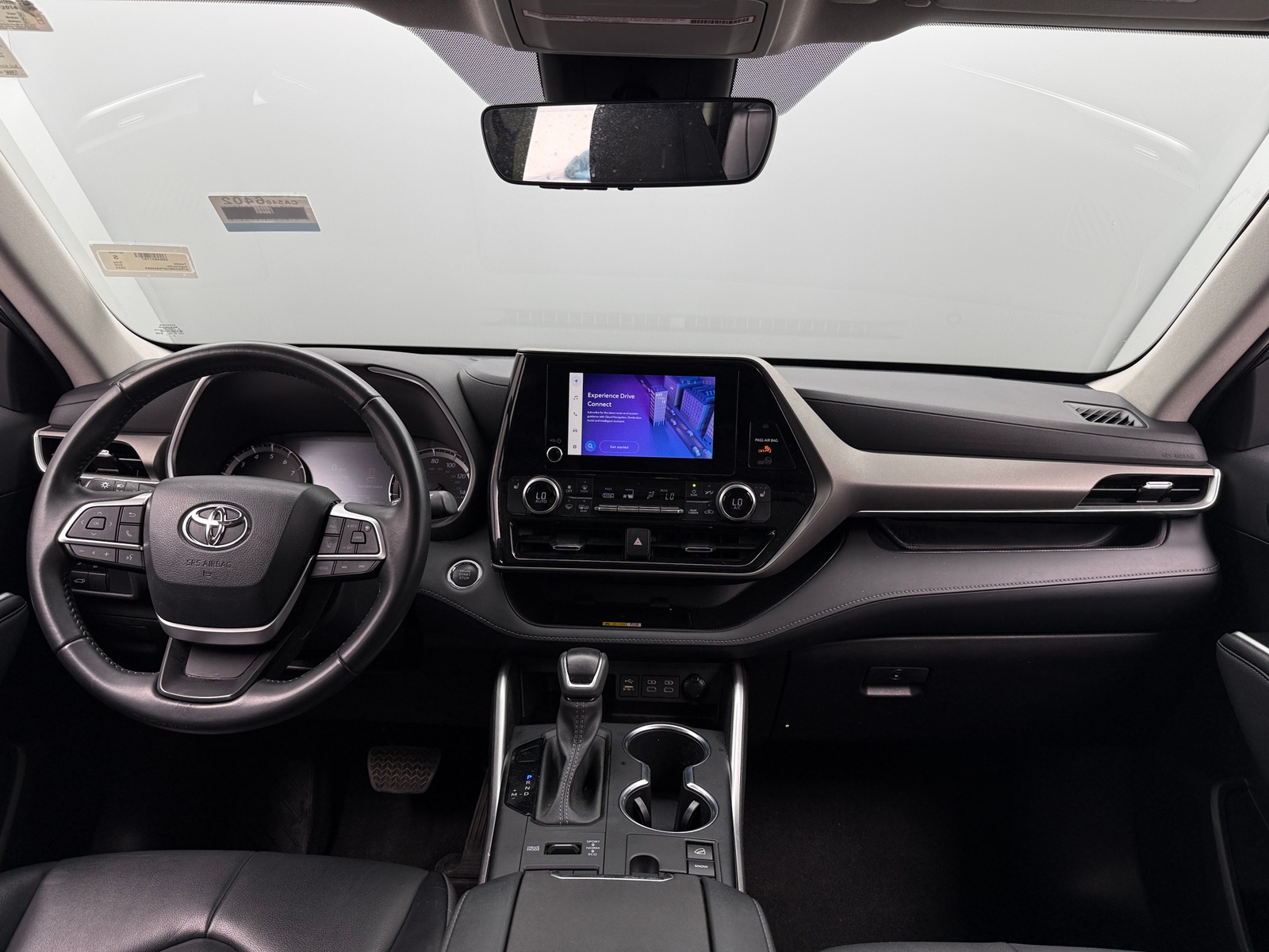 Thumbnail: 2023 Toyota Highlander - 3