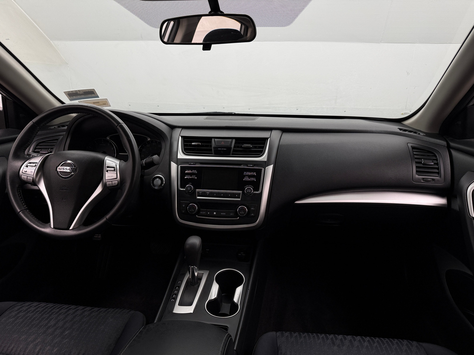 Thumbnail: 2017 Nissan Altima - 3