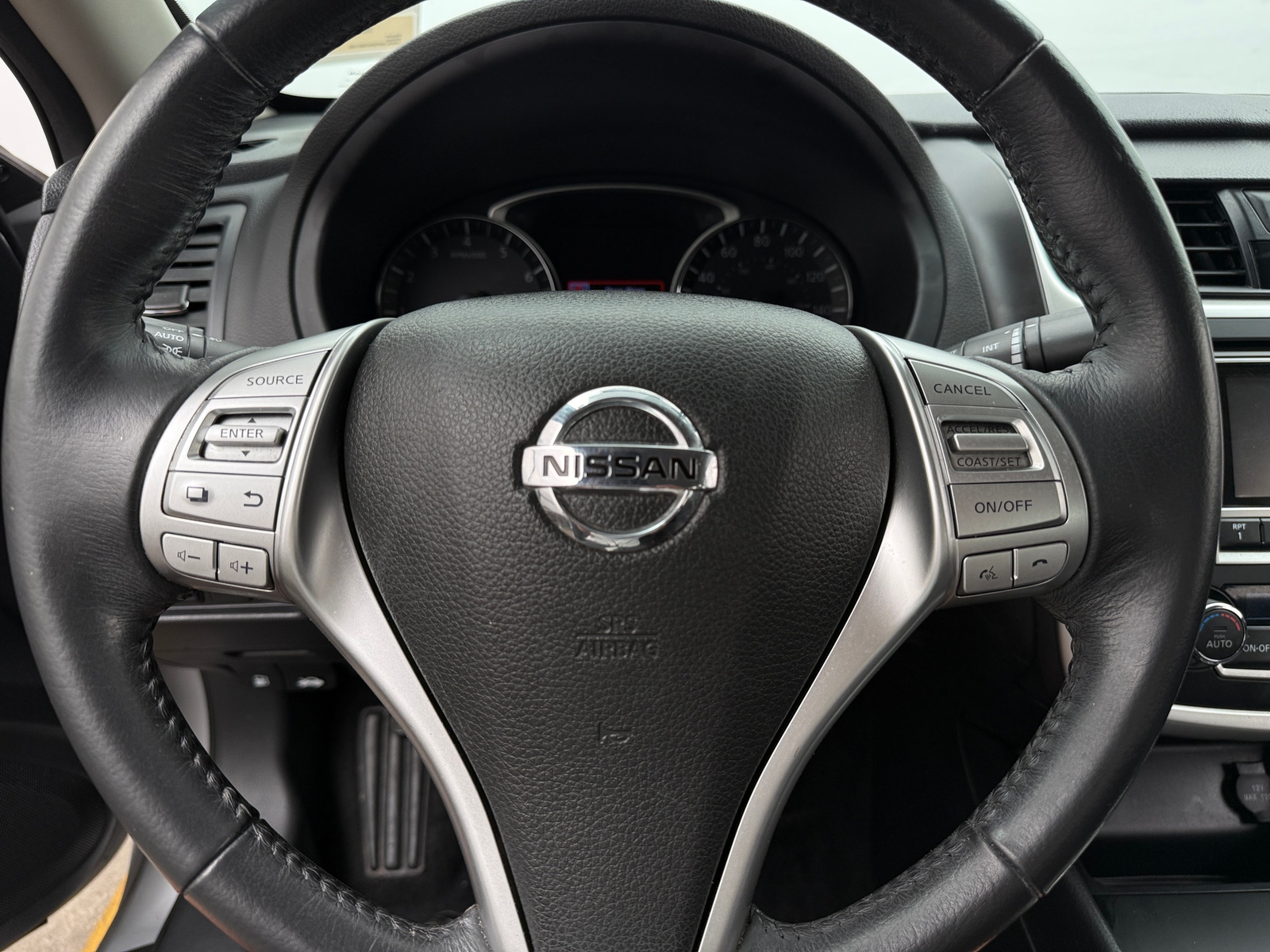 Thumbnail: 2017 Nissan Altima - 5