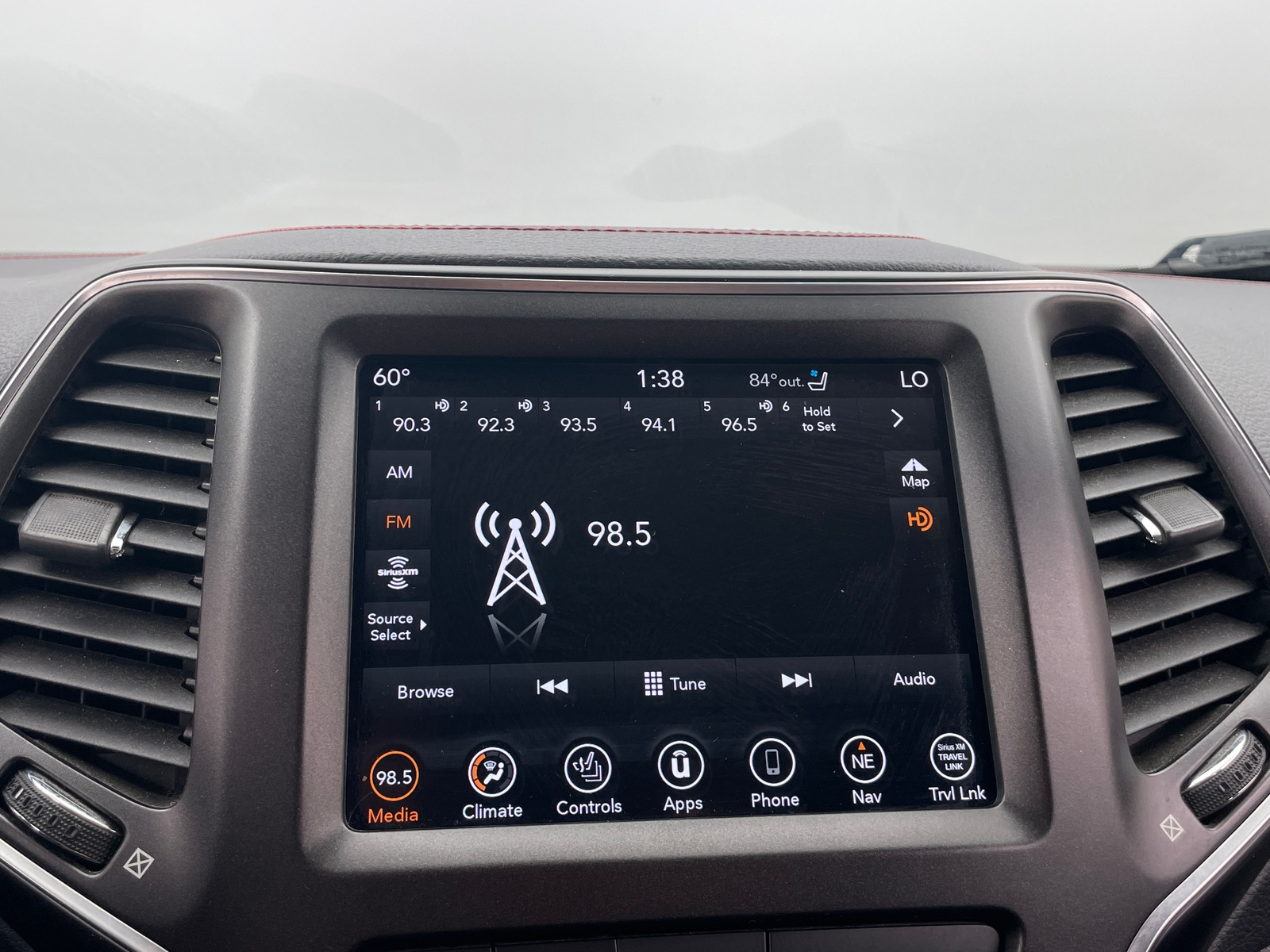 Thumbnail: 2020 Jeep Cherokee - 3