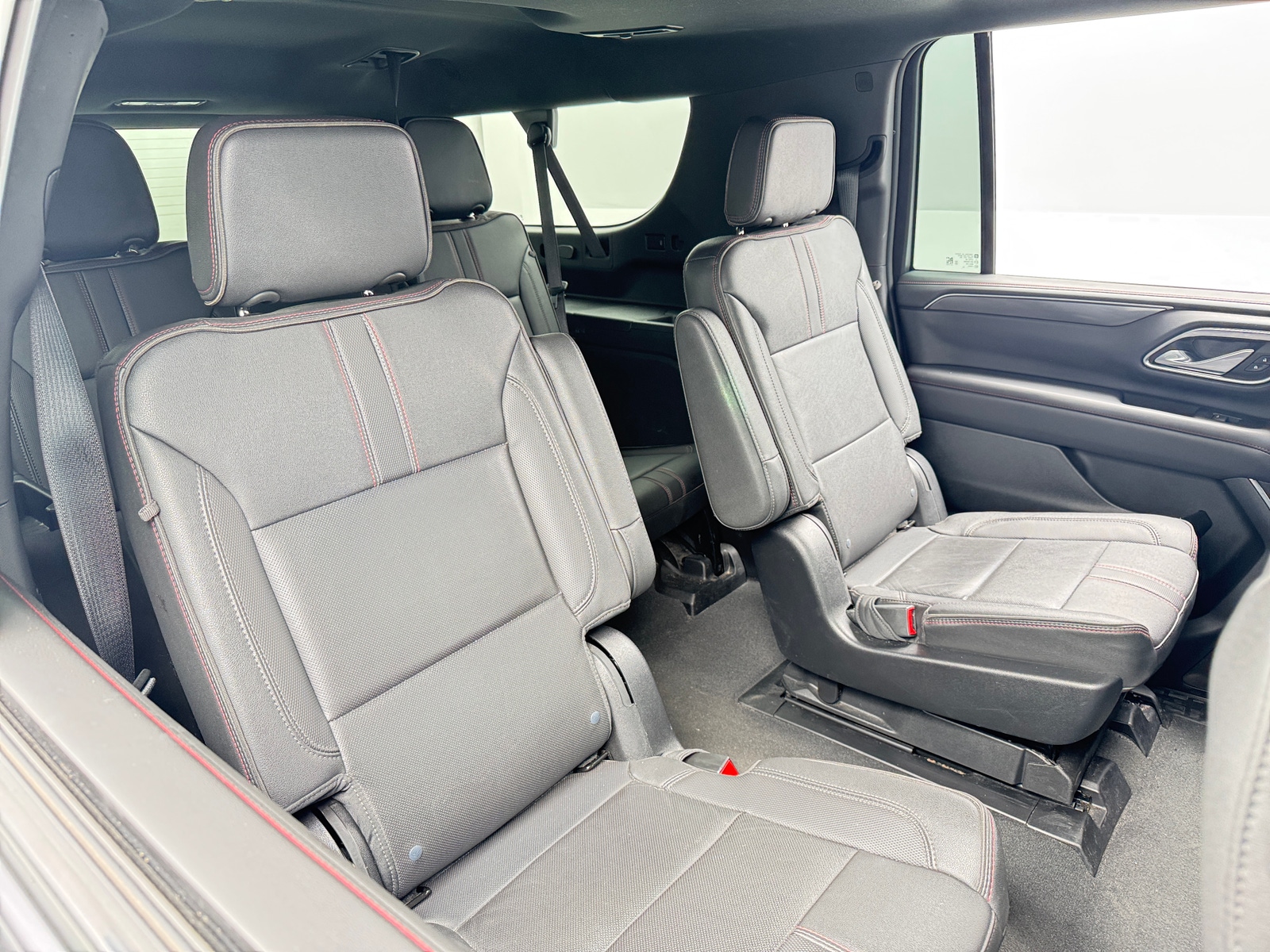 Thumbnail: 2022 Chevrolet Suburban - 5