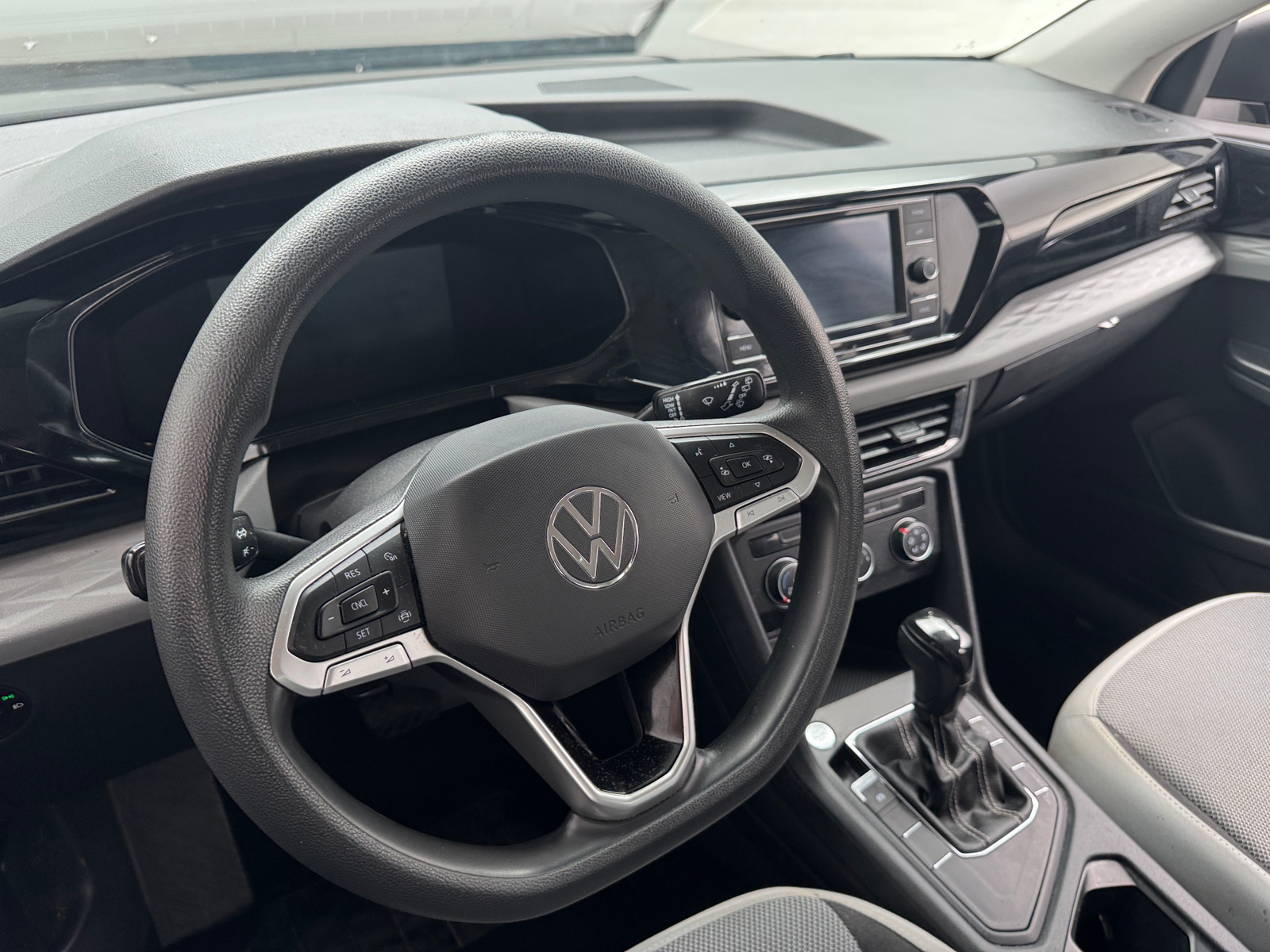Thumbnail: 2022 Volkswagen Taos - 5
