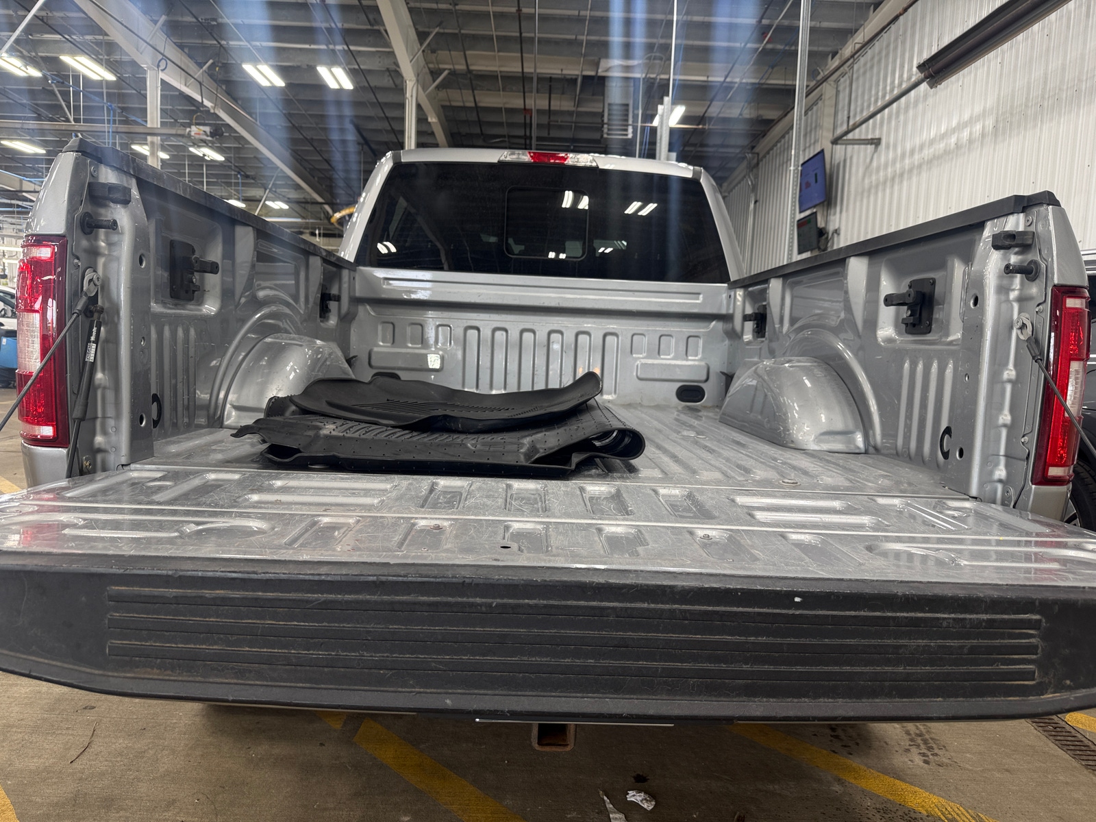 Thumbnail: 2020 Ford Econoline - 7