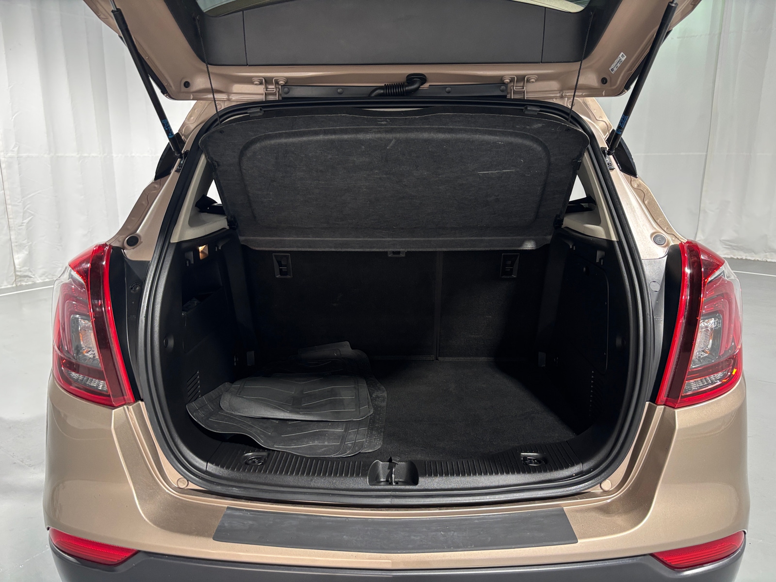 Thumbnail: 2018 Buick Encore - 6