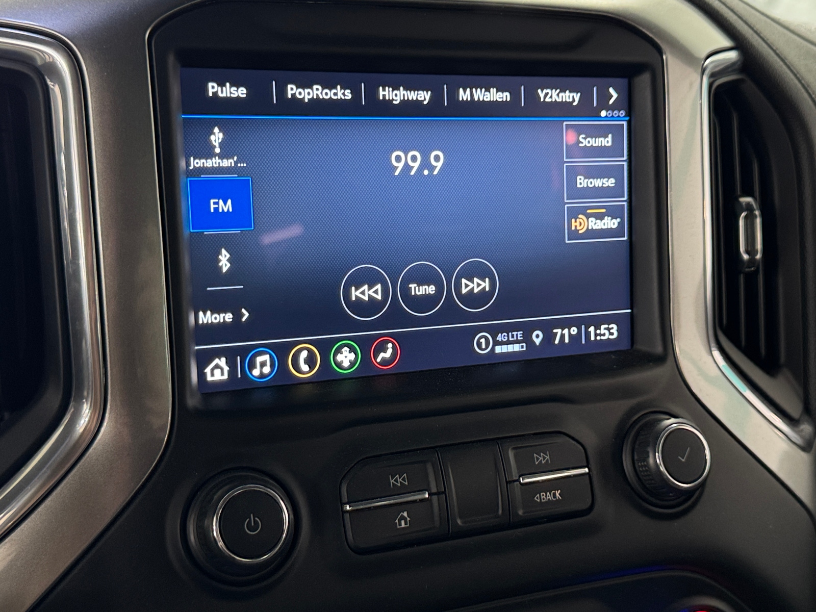 Thumbnail: 2021 Chevrolet Silverado 1500 - 4