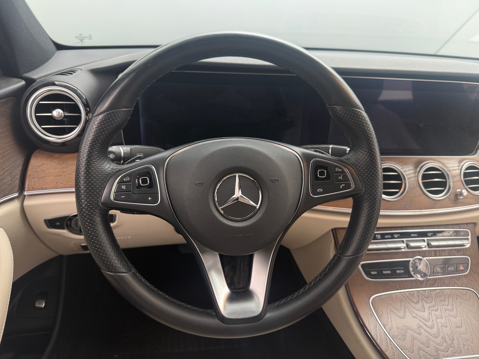 Thumbnail: 2018 Mercedes-Benz E-Class - 4