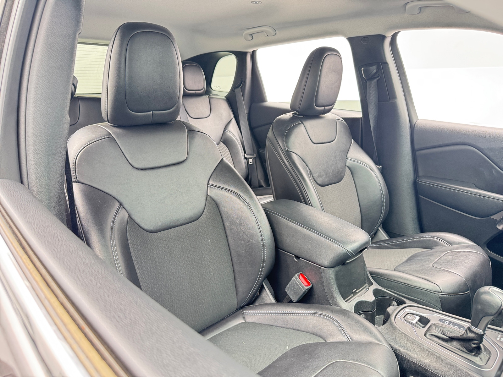 Thumbnail: 2019 Jeep Cherokee - 2