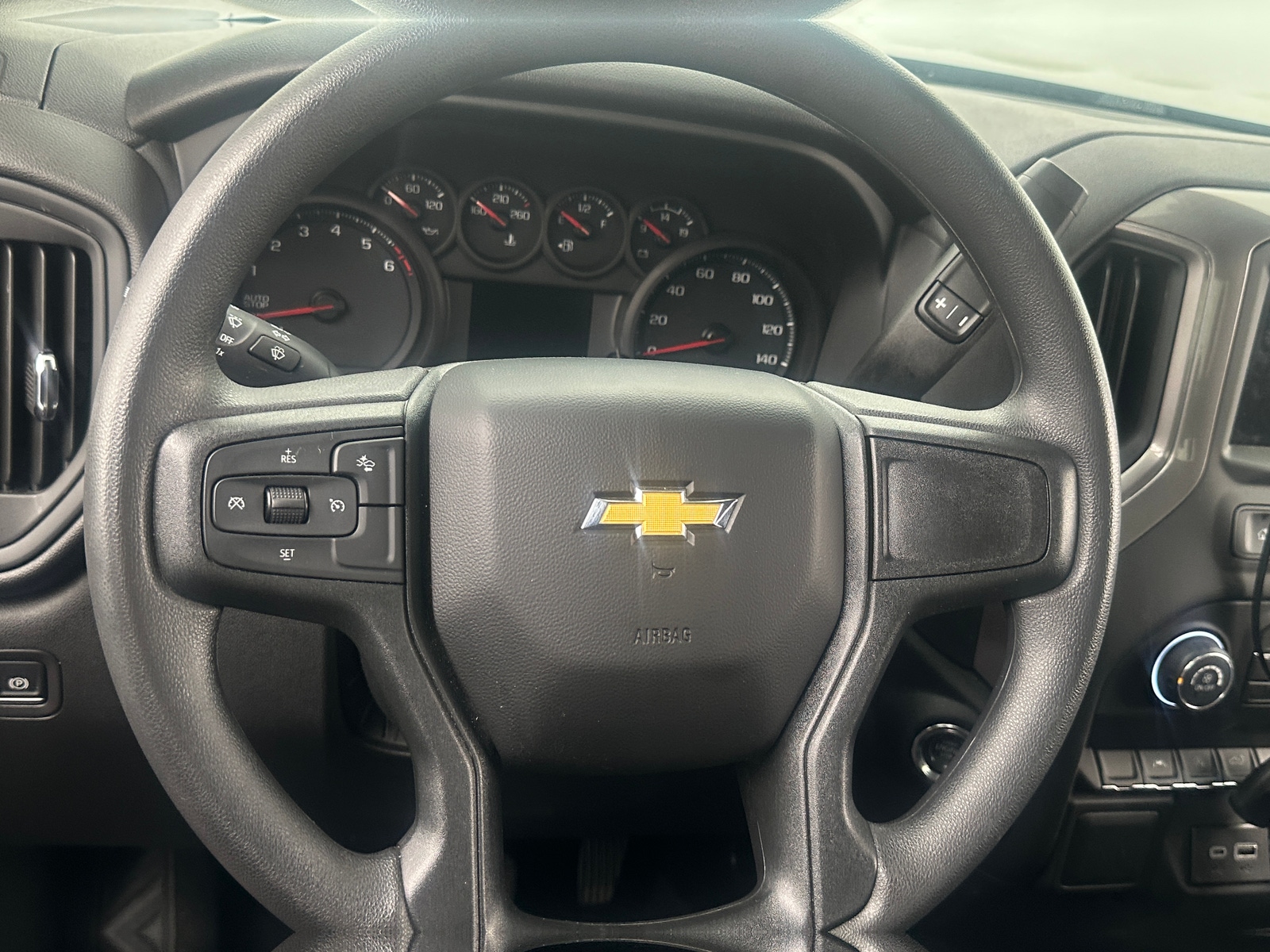 Thumbnail: 2026 Chevrolet Silverado 1500 - 5