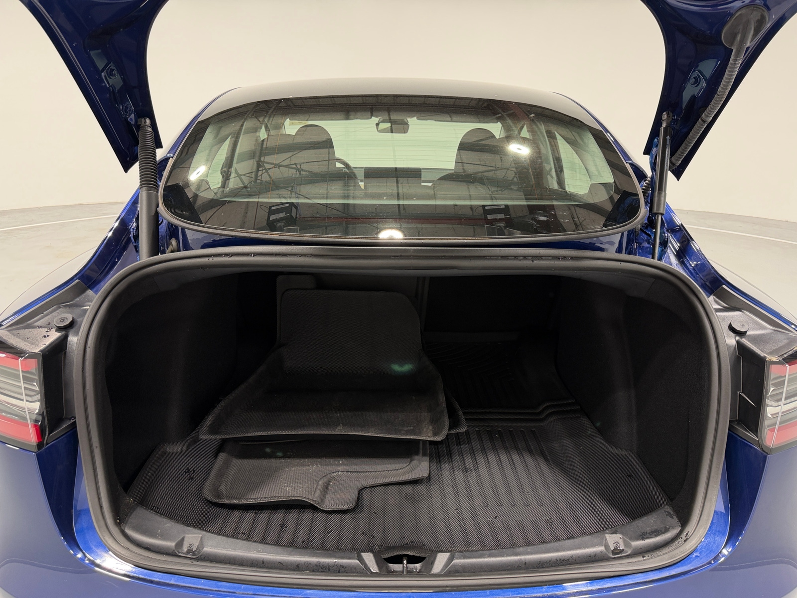 Thumbnail: 2023 Tesla Model 3 - 6