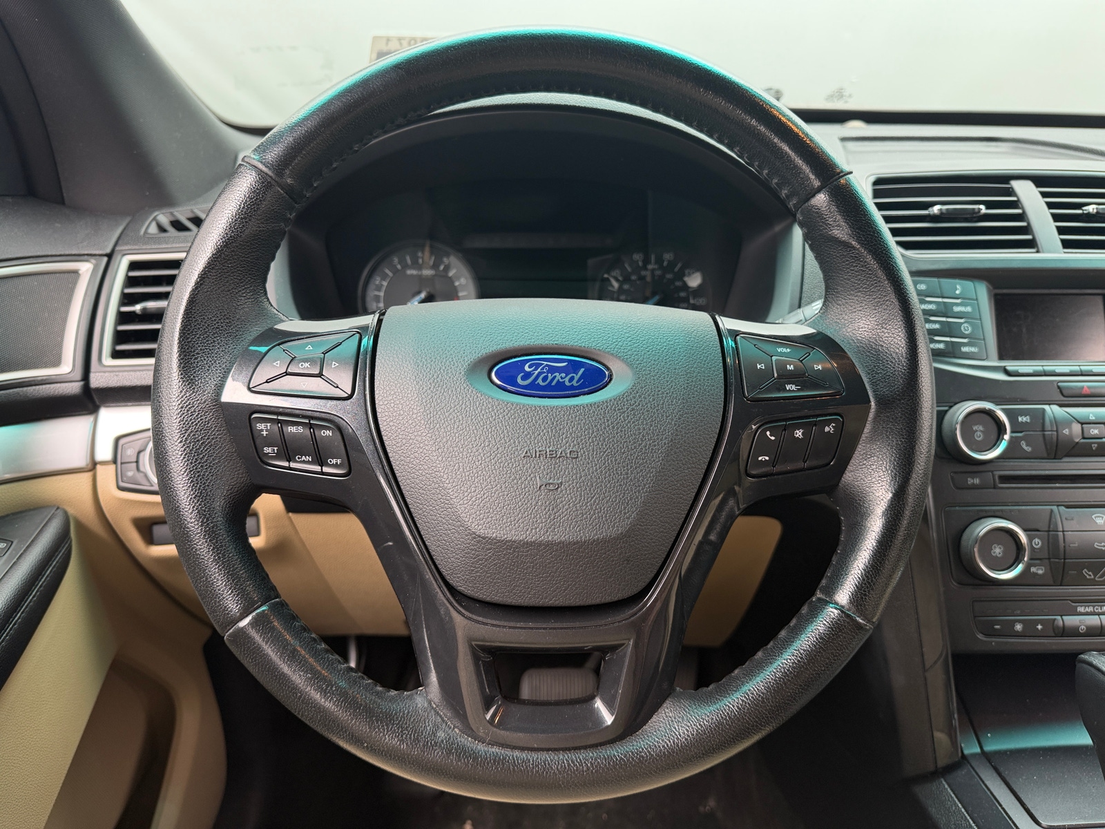 Thumbnail: 2016 Ford Explorer - 5