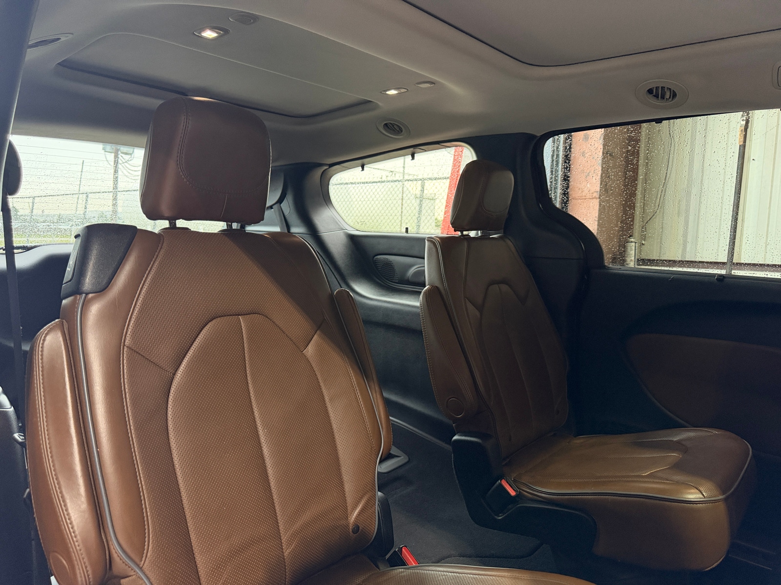 Thumbnail: 2017 Chrysler Pacifica - 5