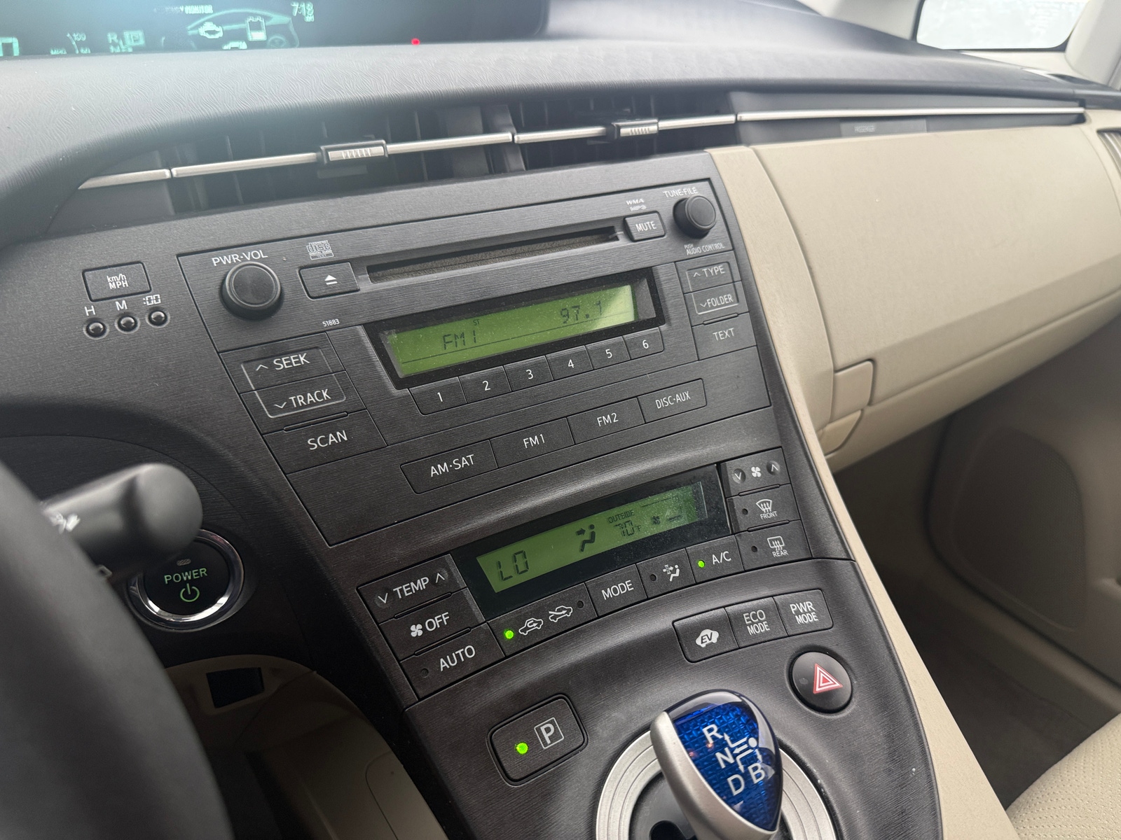 Thumbnail: 2010 Toyota Prius - 4