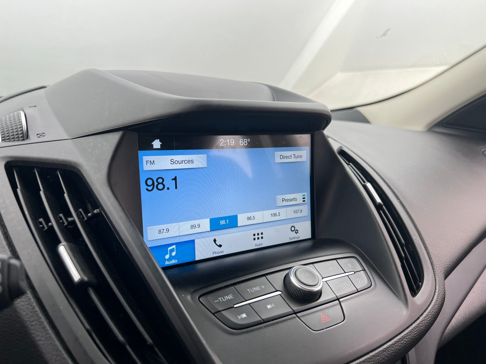 Thumbnail: 2019 Ford Escape - 4