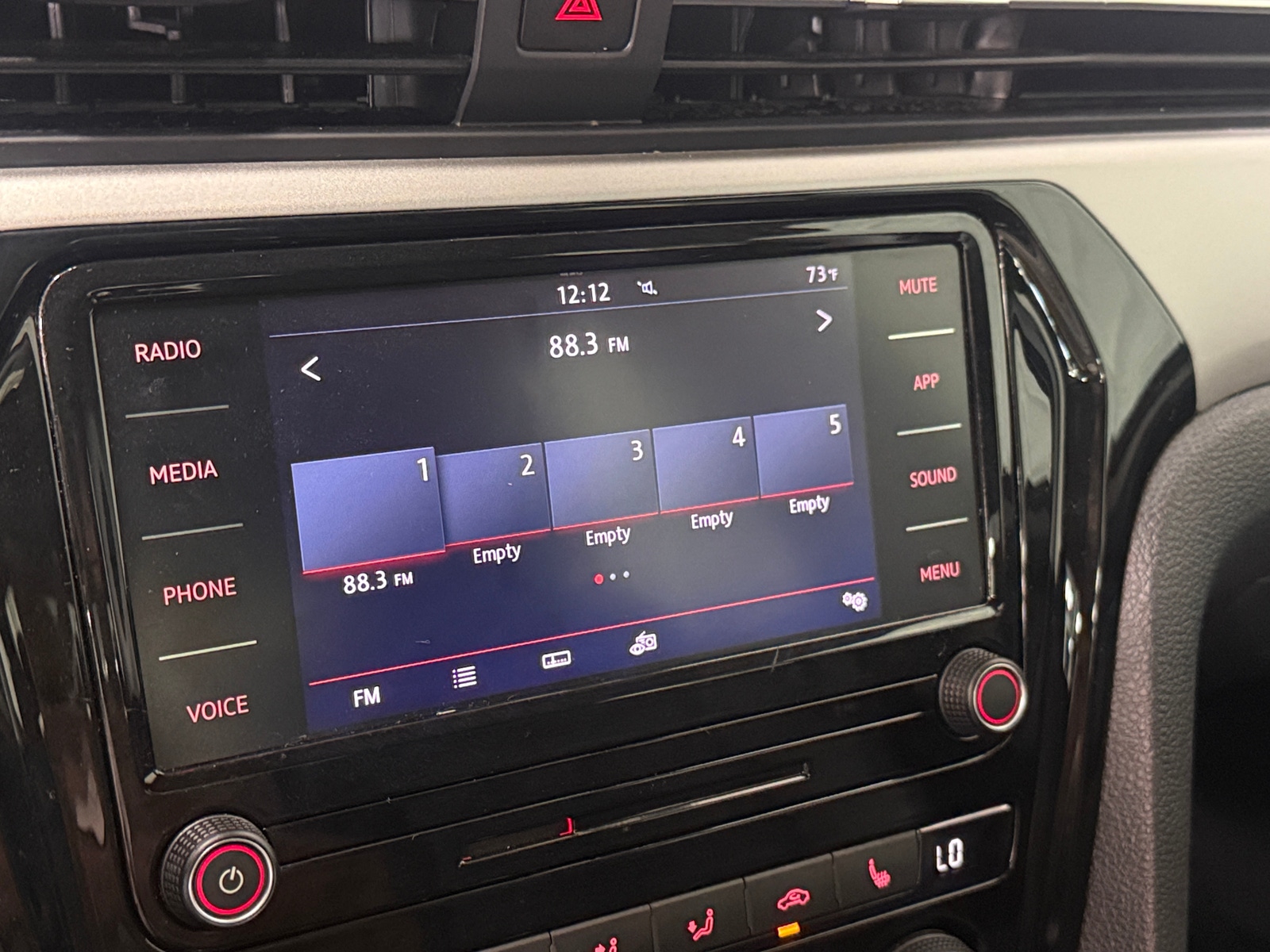 Thumbnail: 2020 Volkswagen Passat - 4