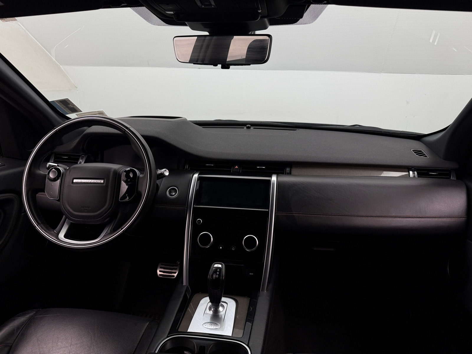 Thumbnail: 2020 Land Rover Discovery Sport - 2