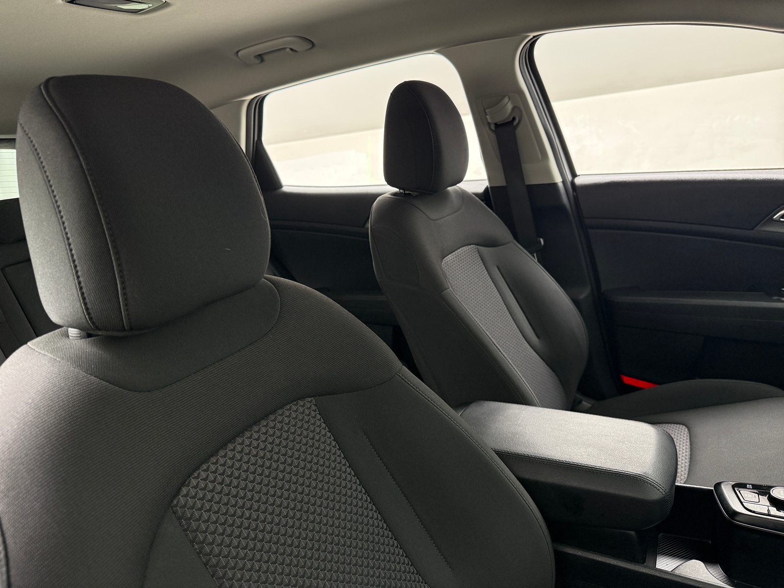 Thumbnail: 2025 Kia Sportage - 2