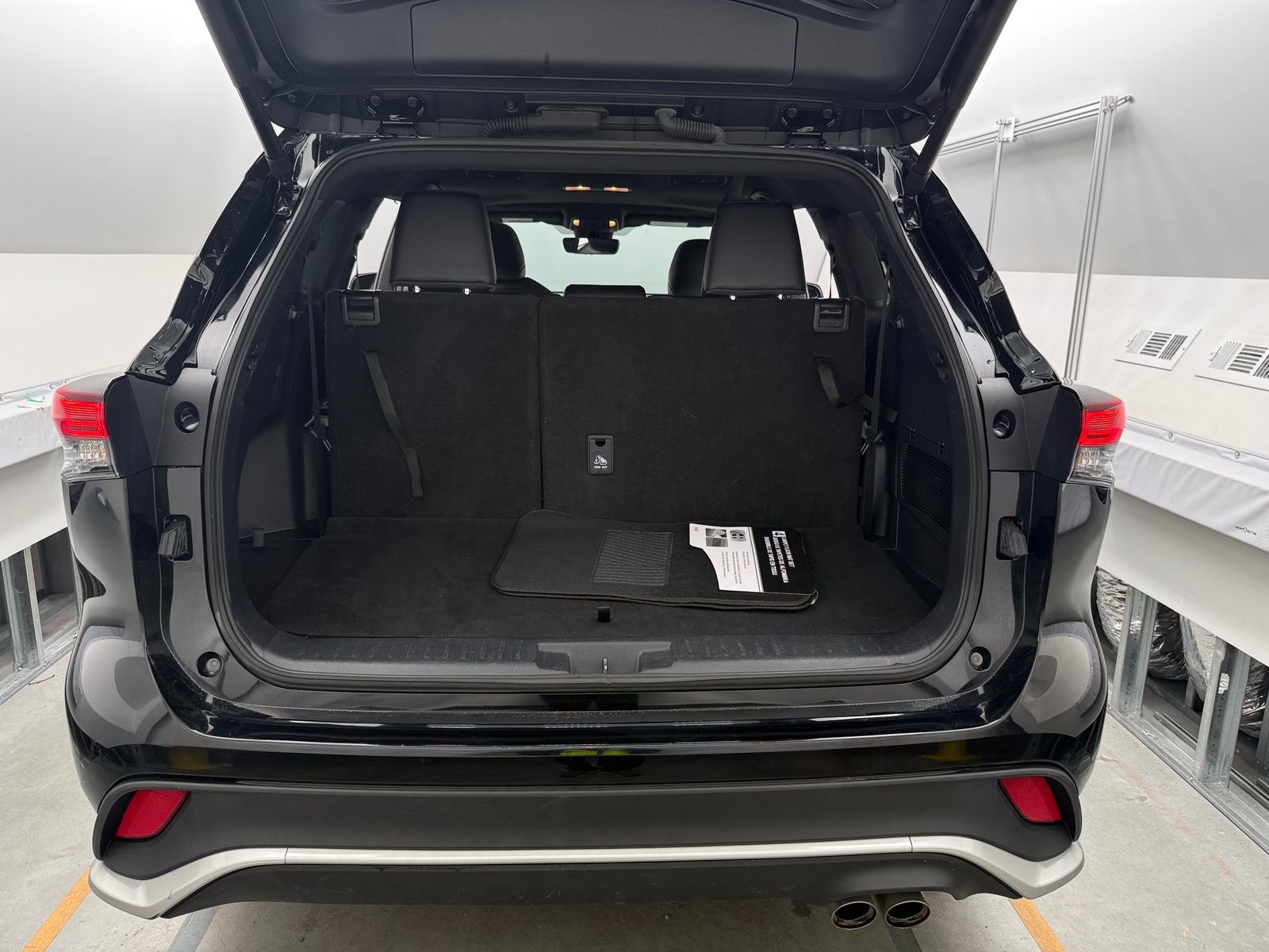 Thumbnail: 2025 Toyota Highlander - 6