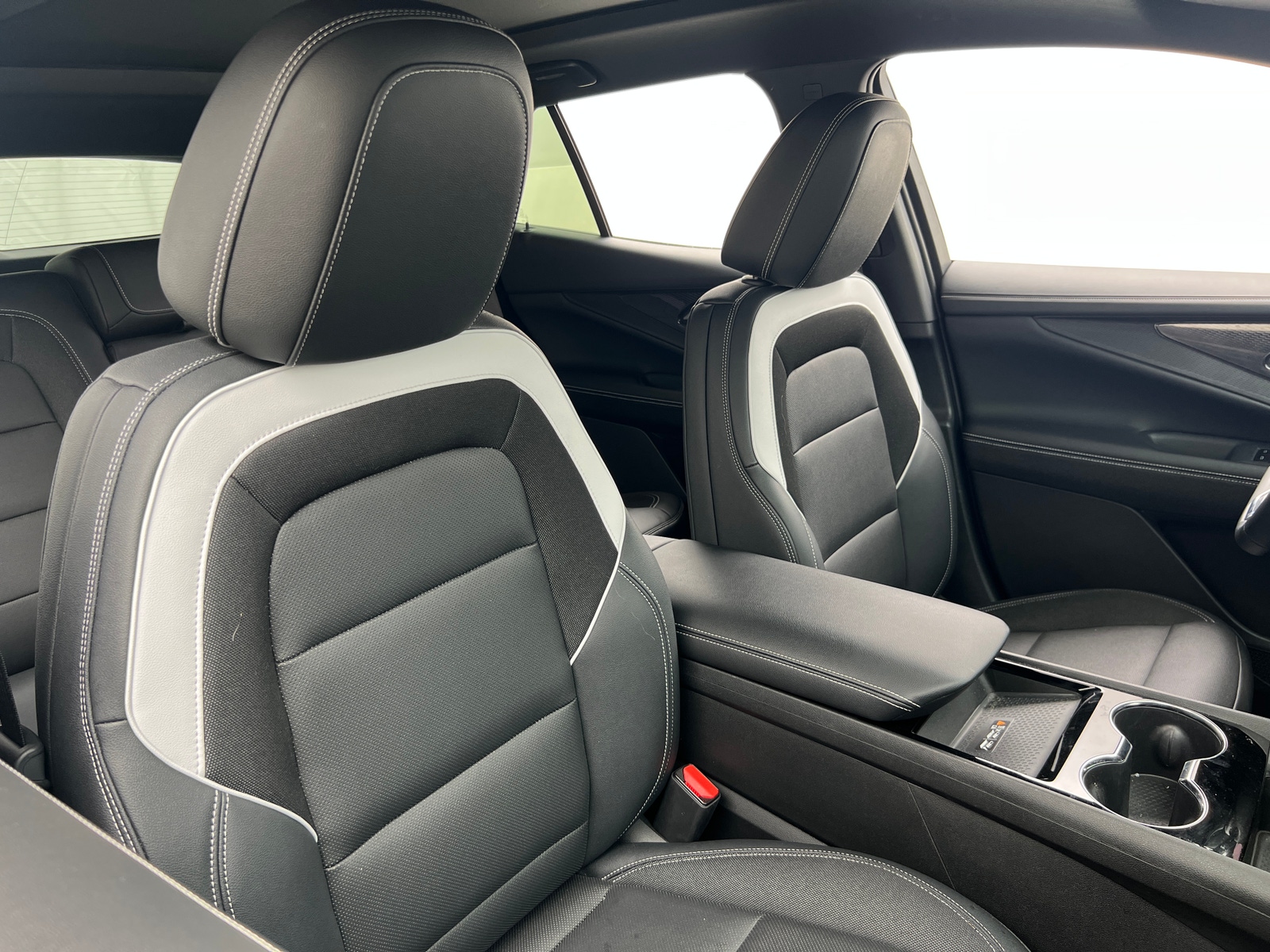 Thumbnail: 2024 Chevrolet Blazer EV - 2