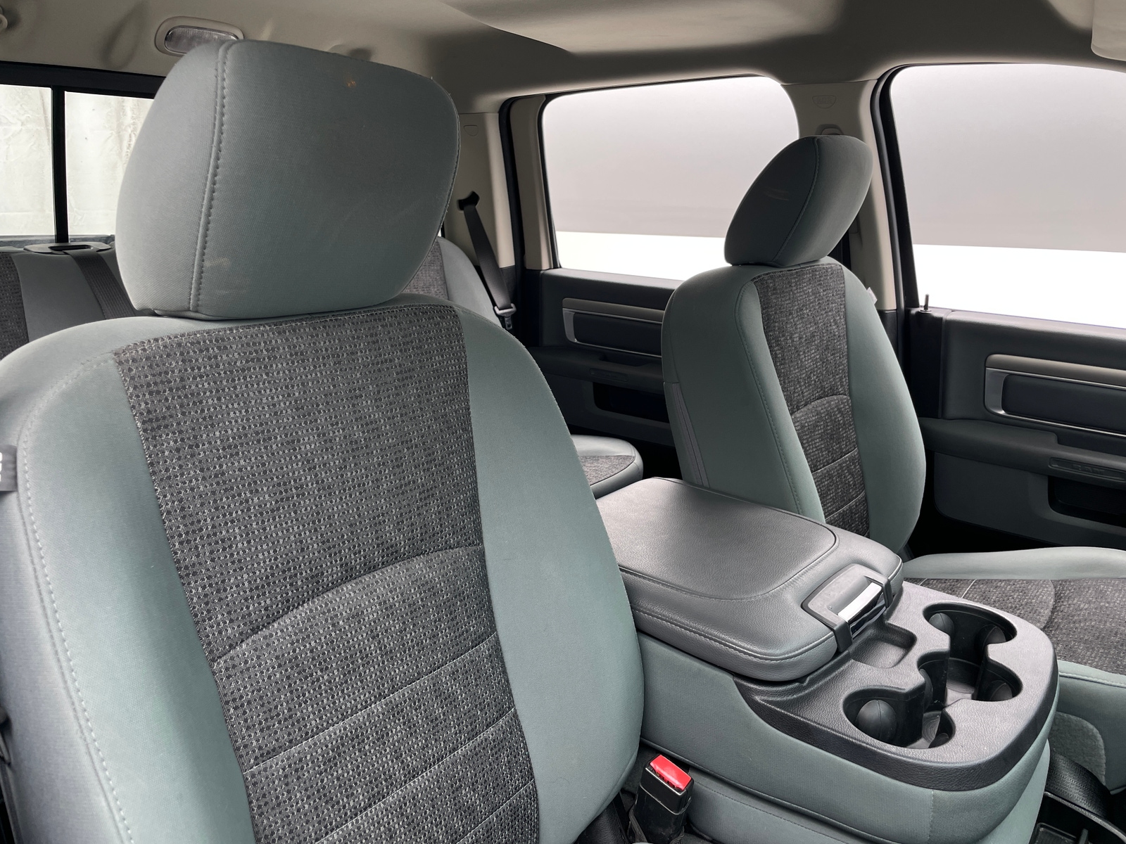 Thumbnail: 2019 RAM 1500 Classic - 2