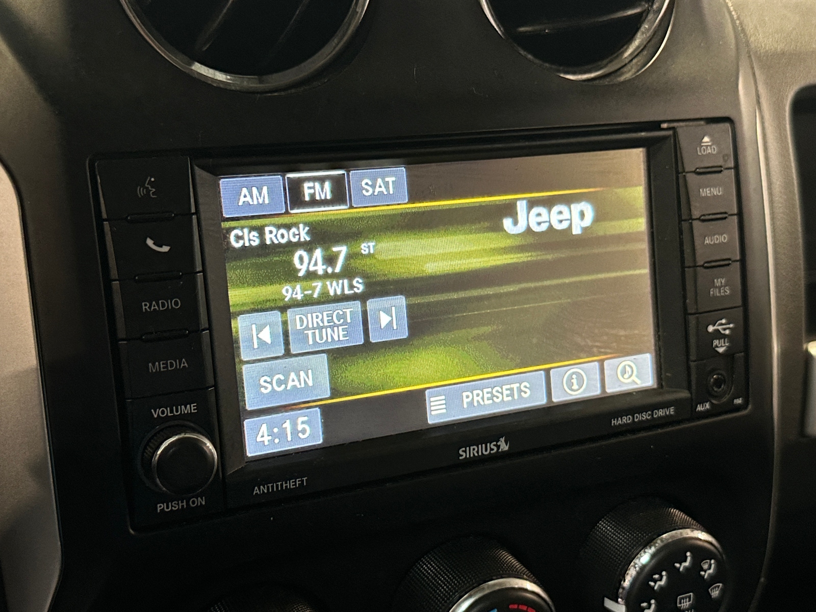 Thumbnail: 2015 Jeep Compass - 3