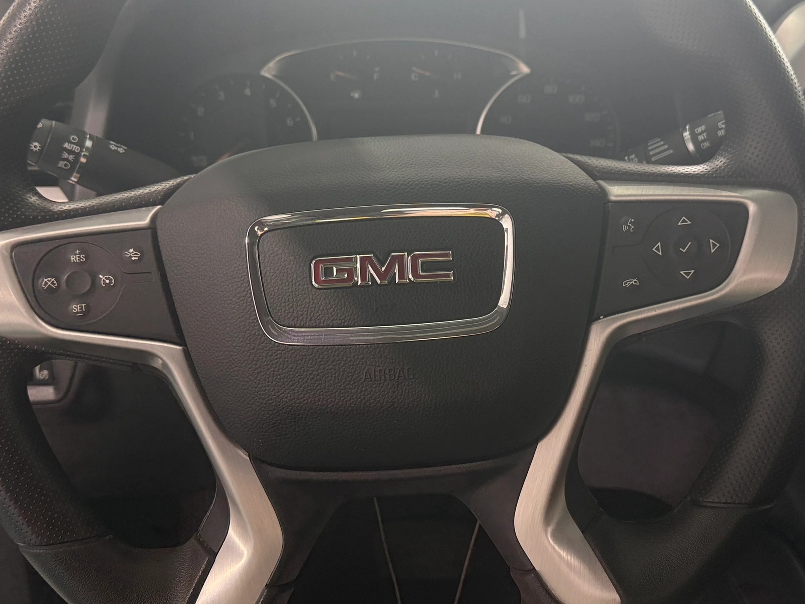 Thumbnail: 2023 GMC Acadia - 5