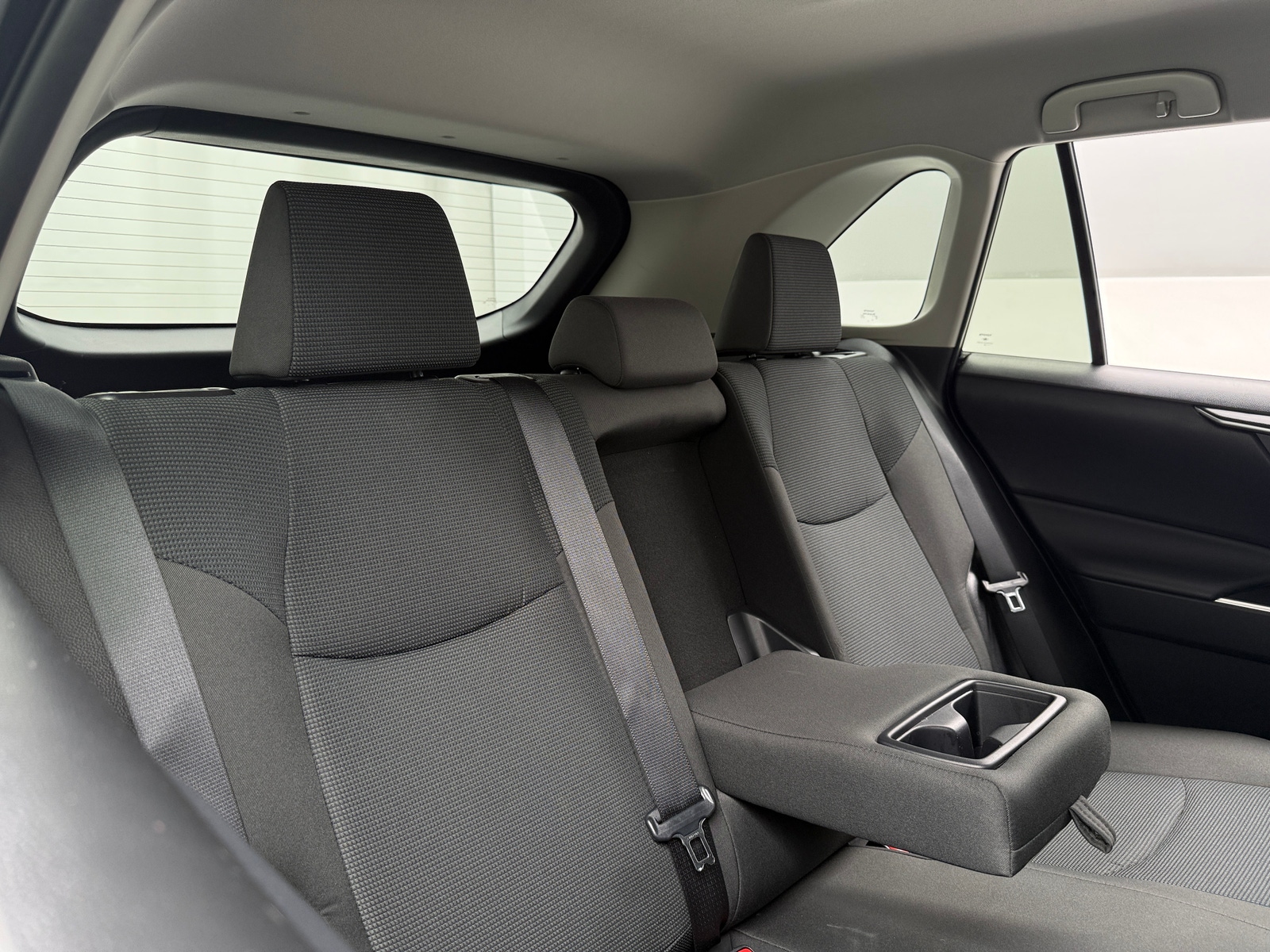 Thumbnail: 2025 Toyota RAV4 - 6