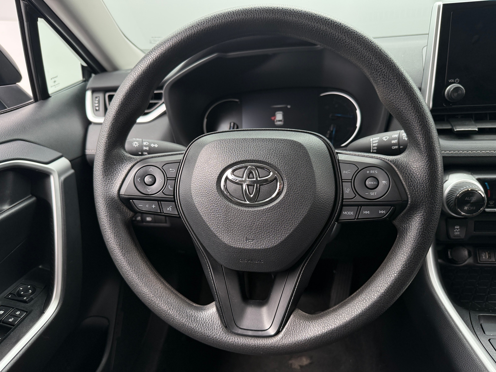 Thumbnail: 2025 Toyota RAV4 - 5