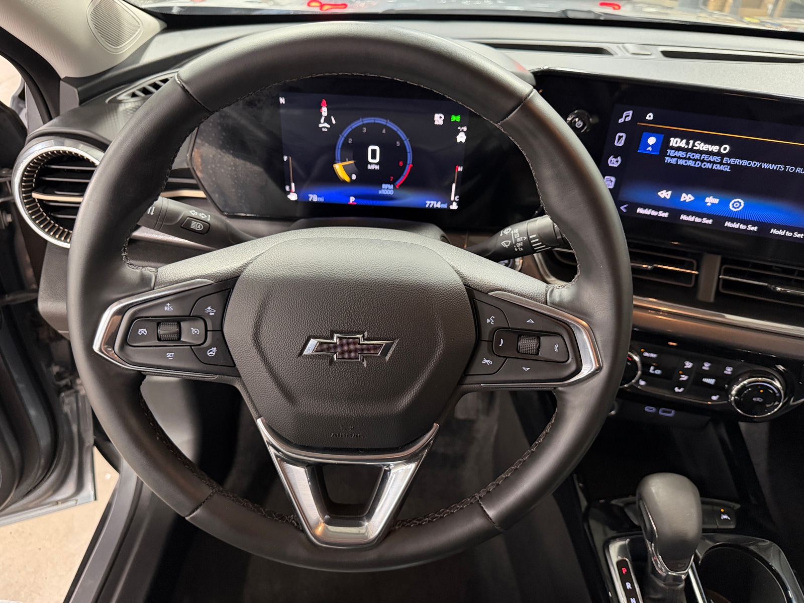 Thumbnail: 2025 Chevrolet Trax - 4