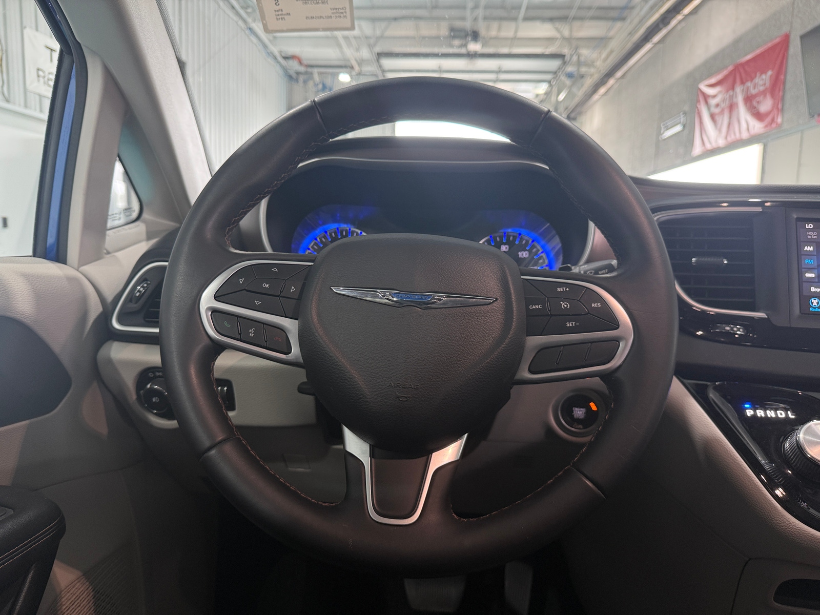 Thumbnail: 2018 Chrysler Pacifica - 4