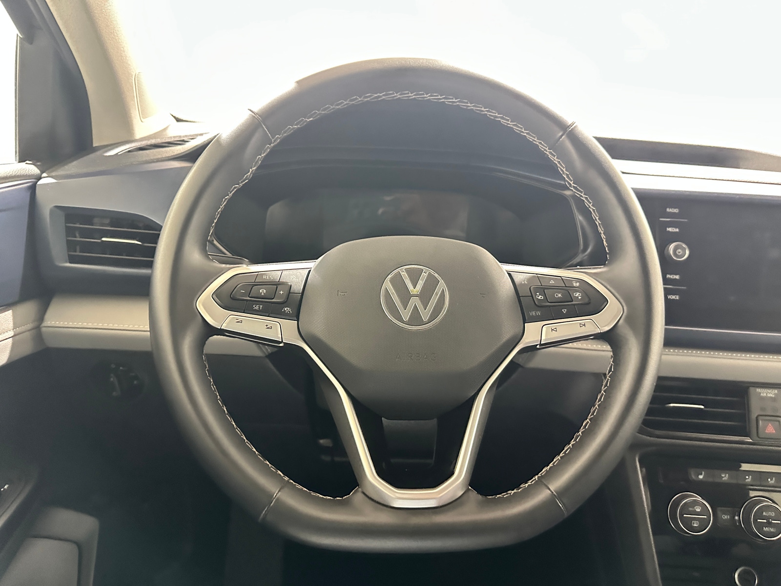 Thumbnail: 2024 Volkswagen Taos - 4