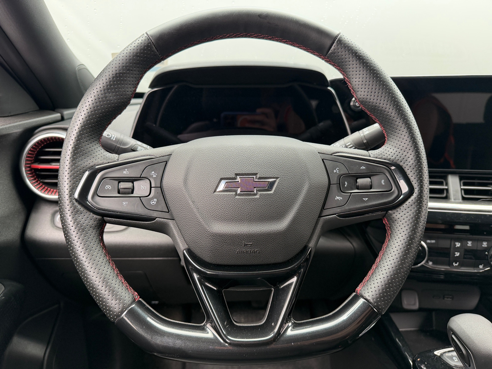 Thumbnail: 2025 Chevrolet Trax - 4