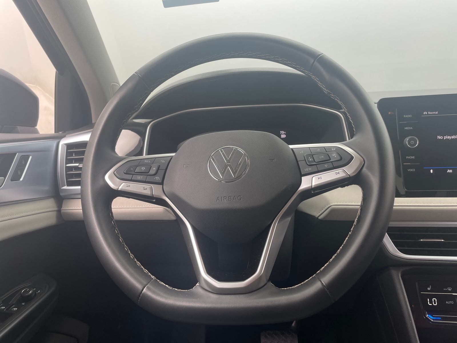 Thumbnail: 2025 Volkswagen Taos - 4