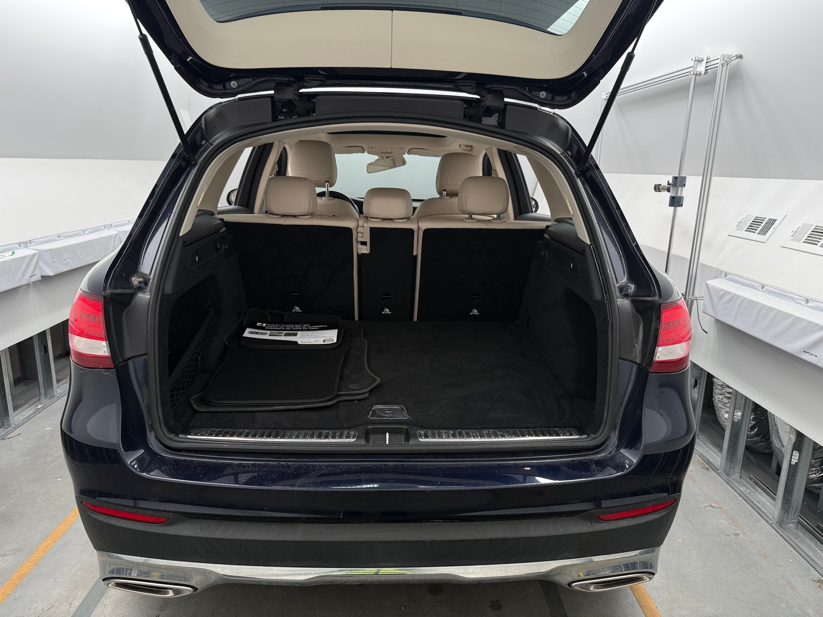 Thumbnail: 2017 Mercedes-Benz GLC - 6
