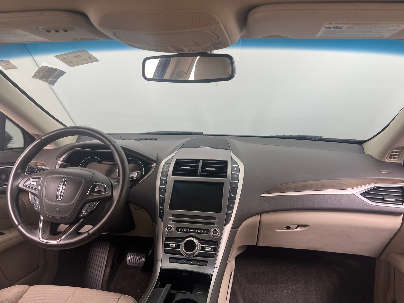 Thumbnail: 2017 Lincoln MKZ - 2
