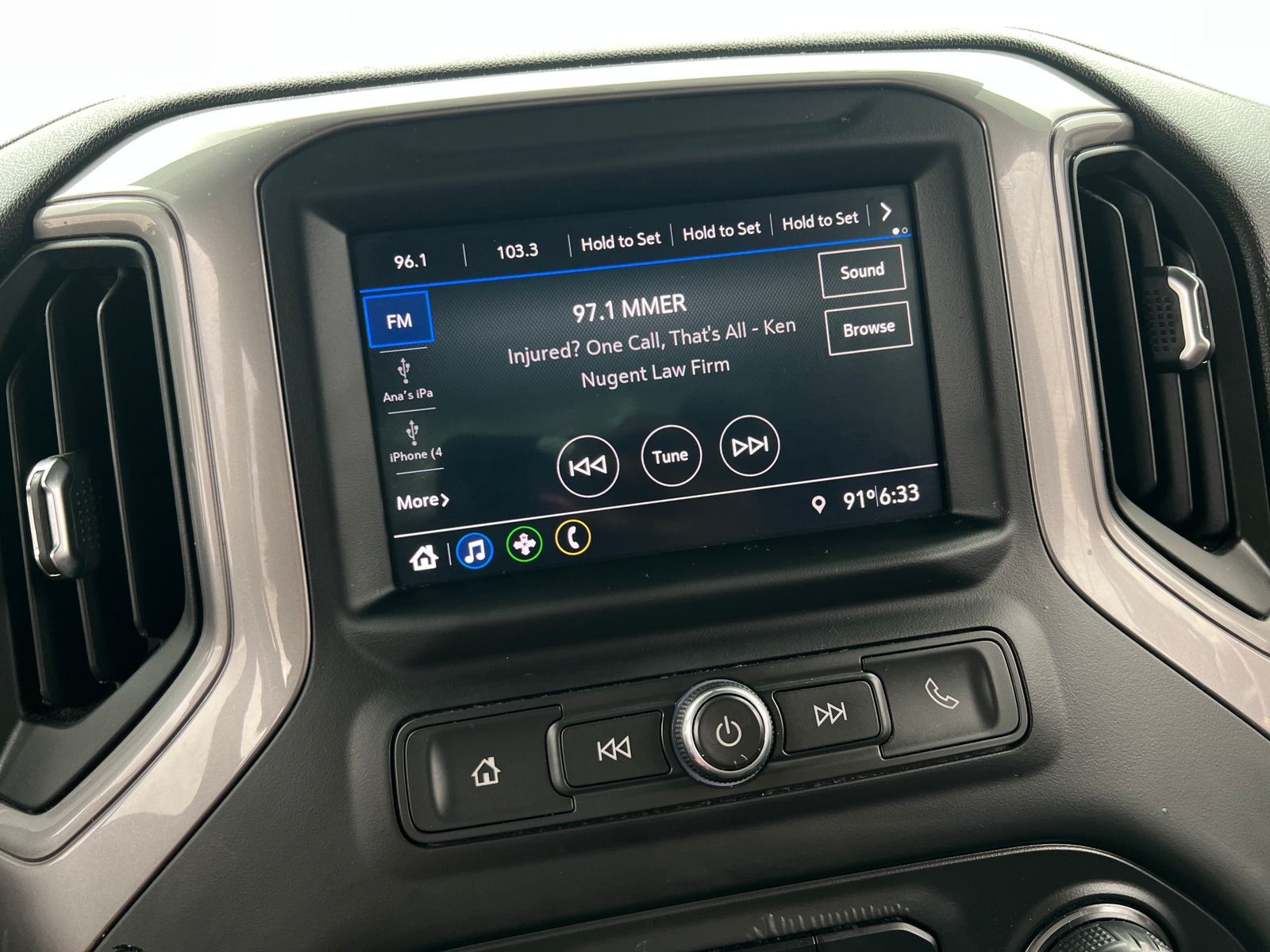 Thumbnail: 2021 Chevrolet Silverado 1500 - 4