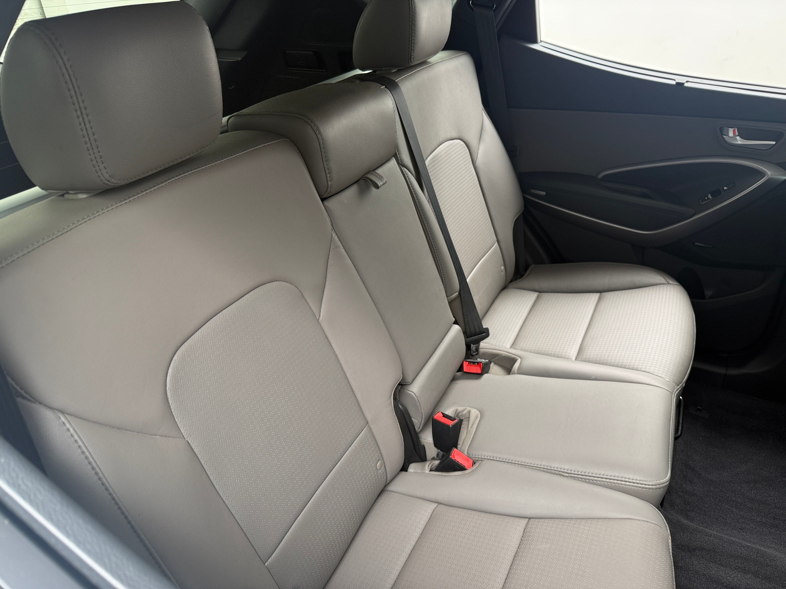 Thumbnail: 2016 Hyundai Santa Fe - 5