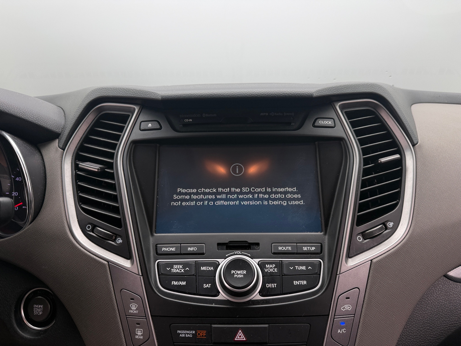 Thumbnail: 2016 Hyundai Santa Fe - 3