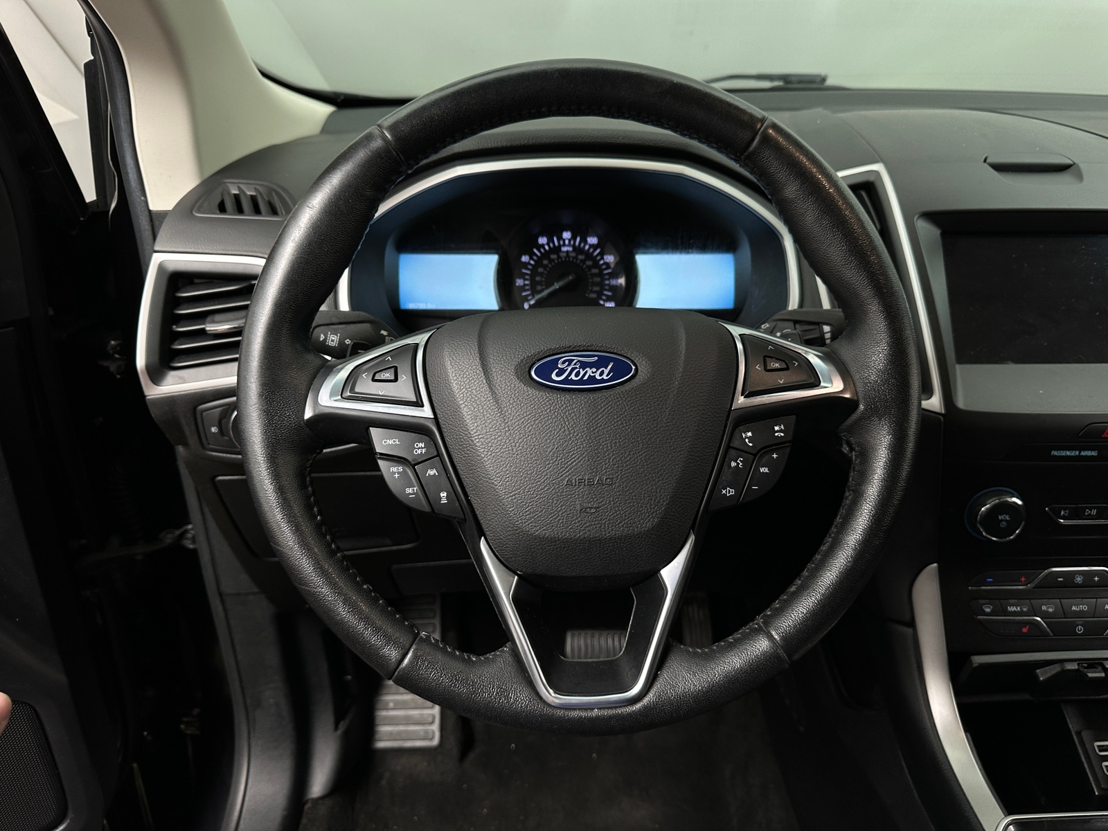 Thumbnail: 2019 Ford Edge - 4