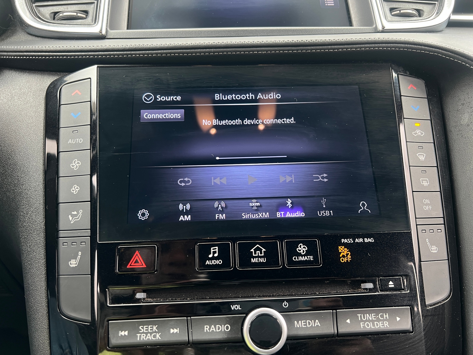 Thumbnail: 2022 INFINITI QX50 - 3