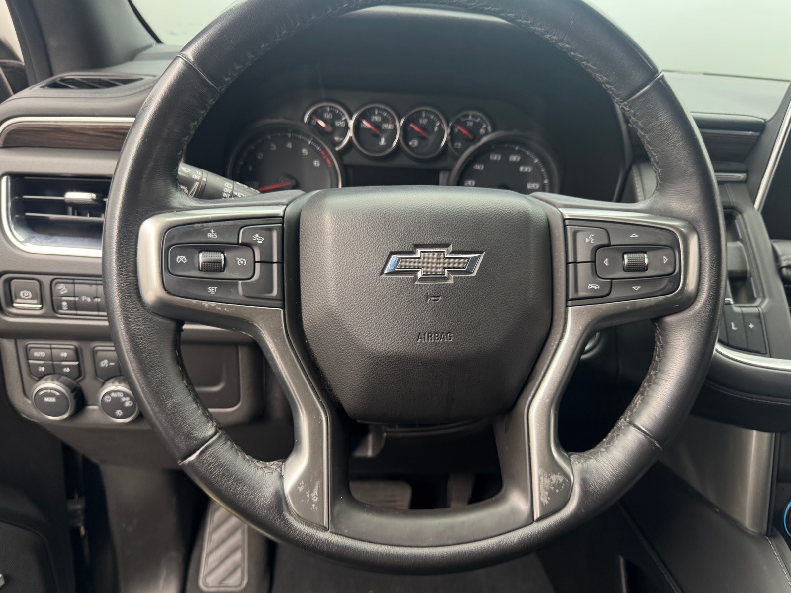 Thumbnail: 2021 Chevrolet Tahoe - 4