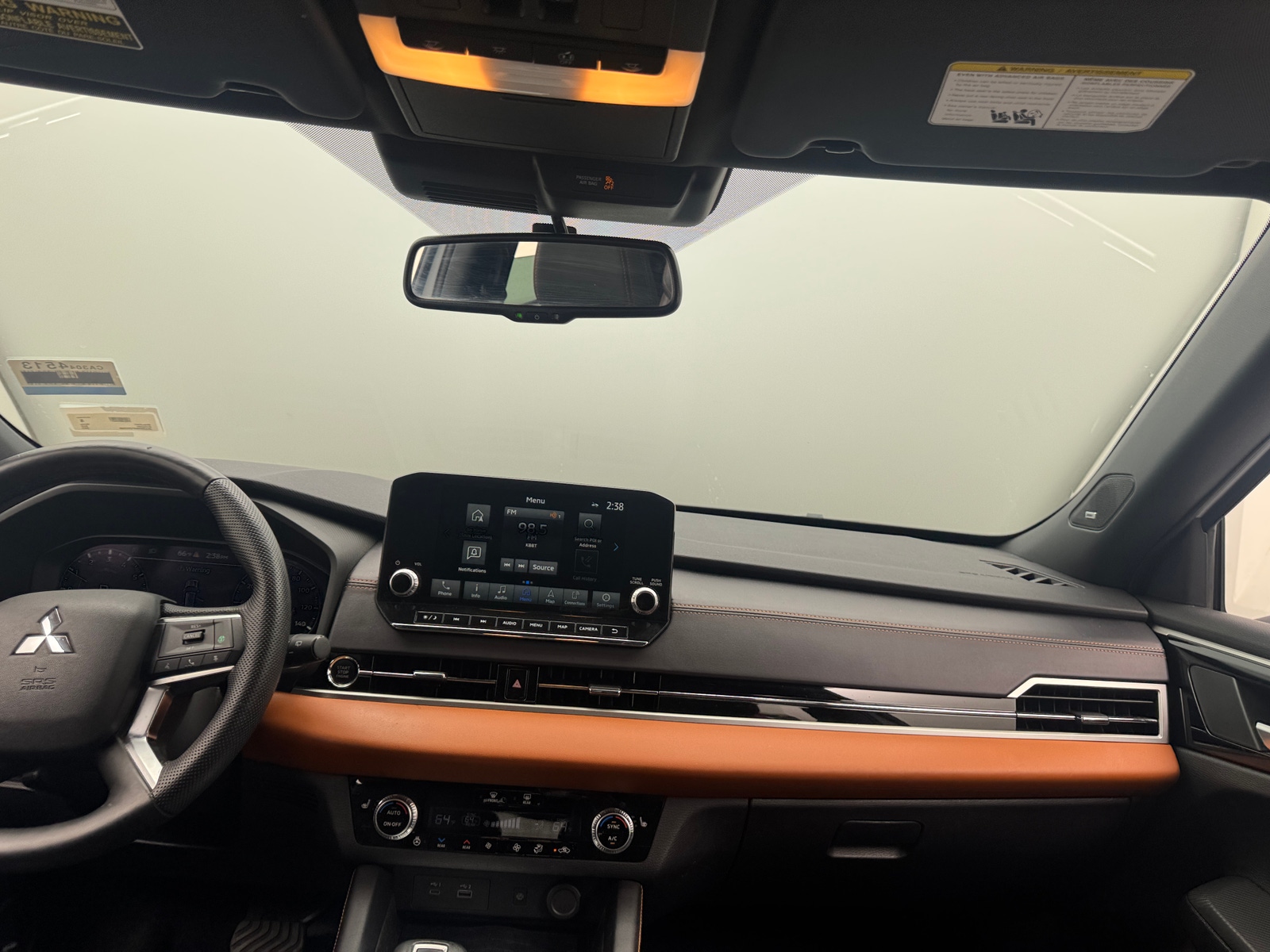 Thumbnail: 2023 Mitsubishi Outlander - 2