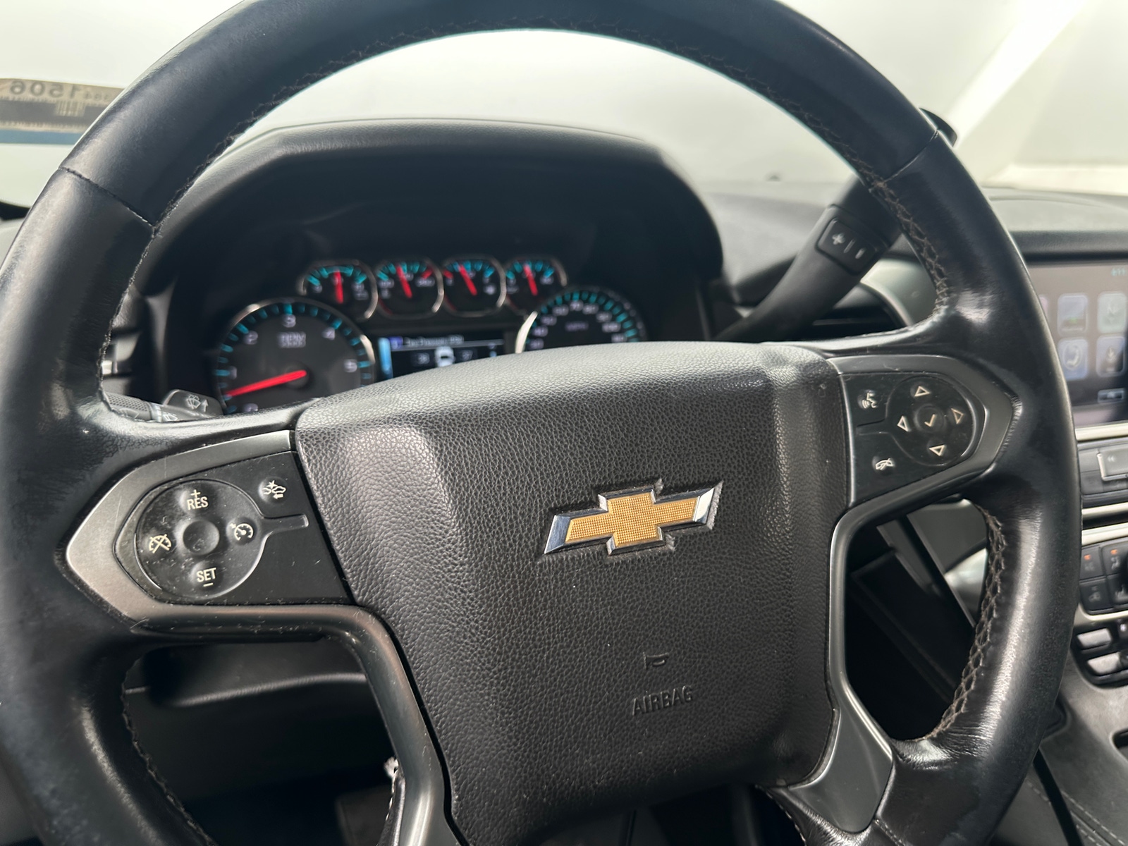 Thumbnail: 2019 Chevrolet Tahoe - 4