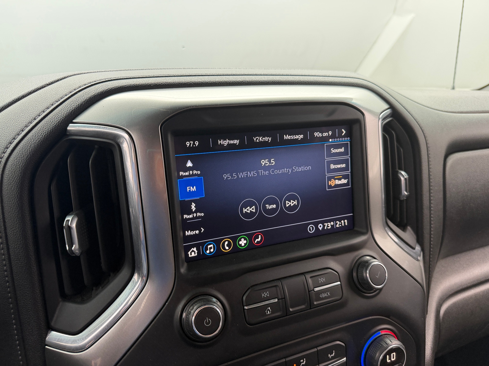 Thumbnail: 2020 Chevrolet Silverado 1500 - 3
