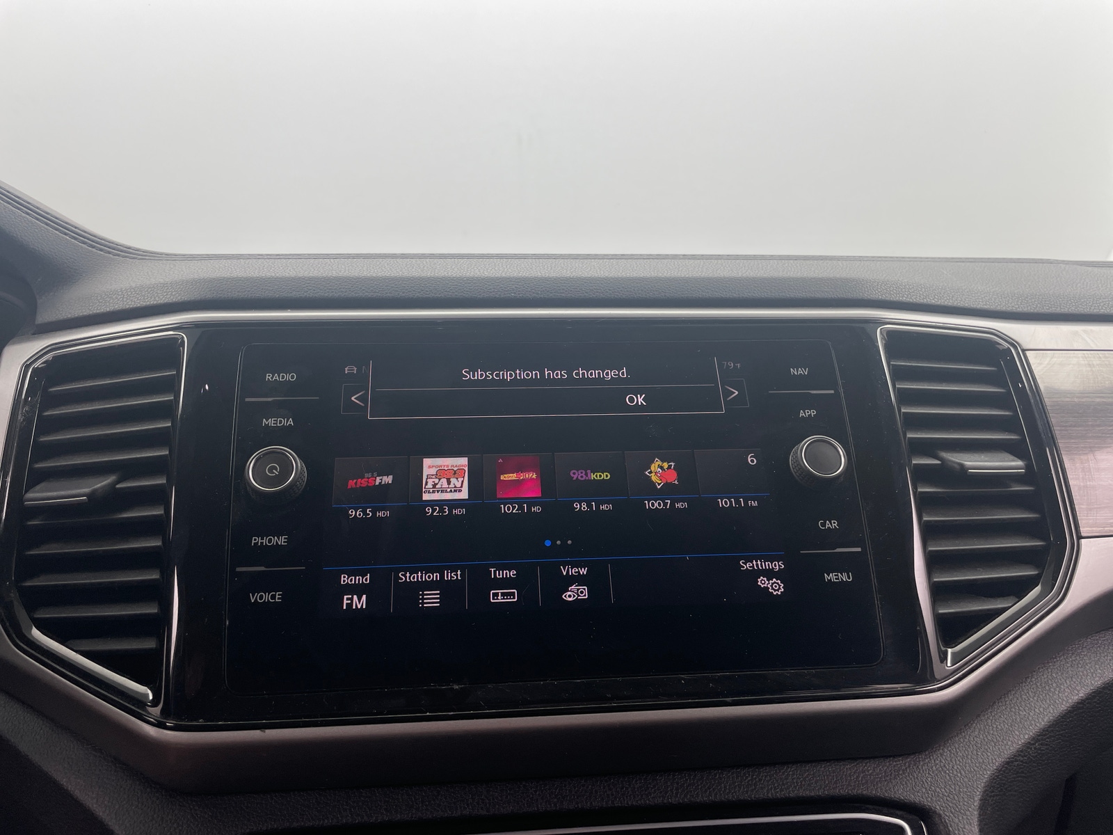 Thumbnail: 2021 Volkswagen Atlas - 3