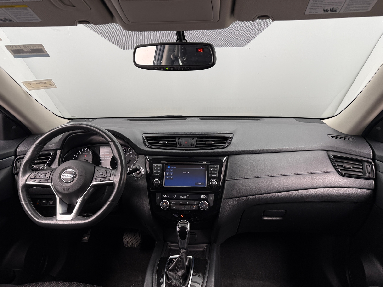 Thumbnail: 2017 Nissan Rogue - 3