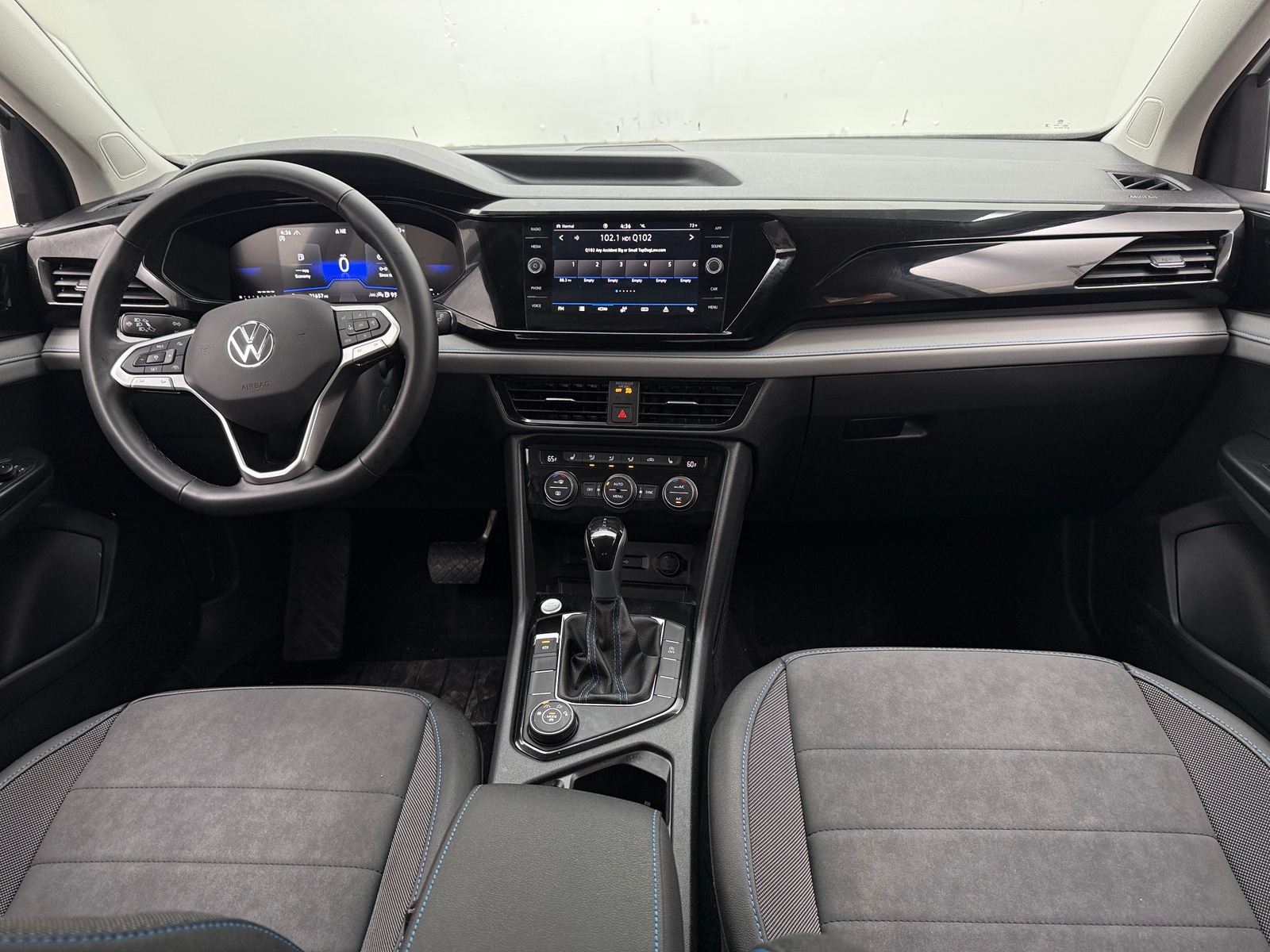 Thumbnail: 2024 Volkswagen Taos - 3