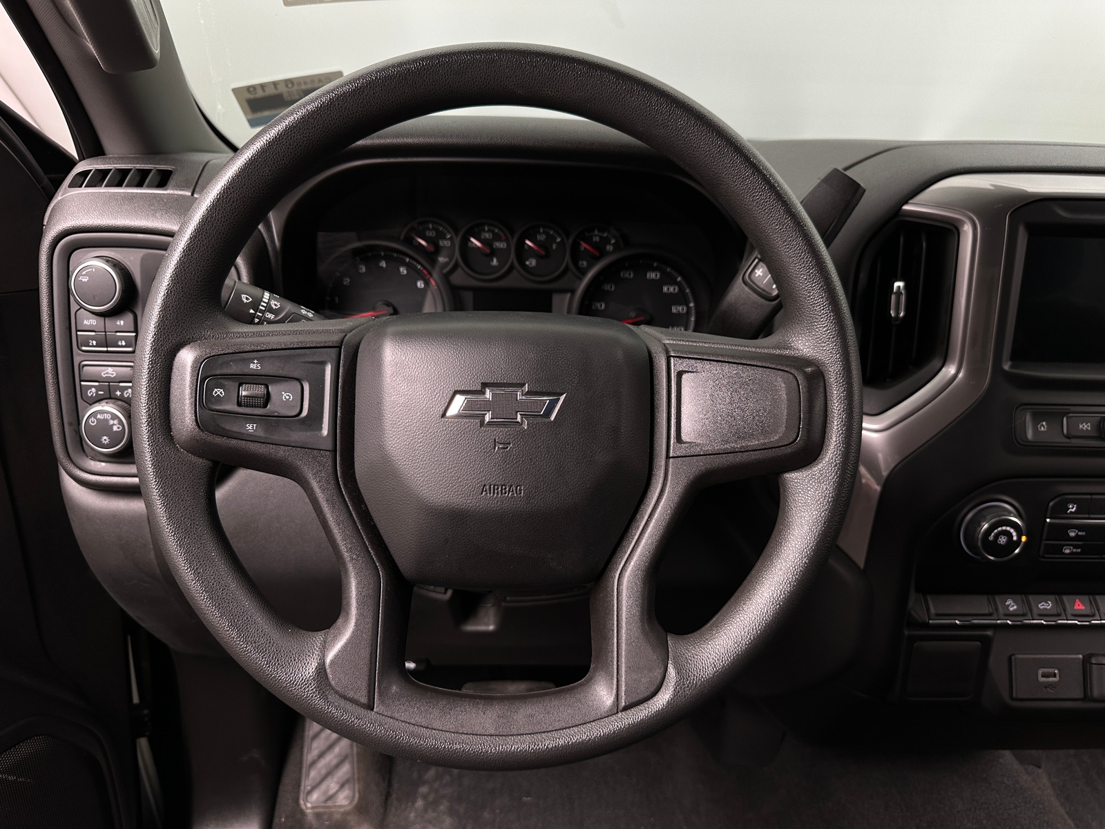 Thumbnail: 2020 Chevrolet Silverado 1500 - 5