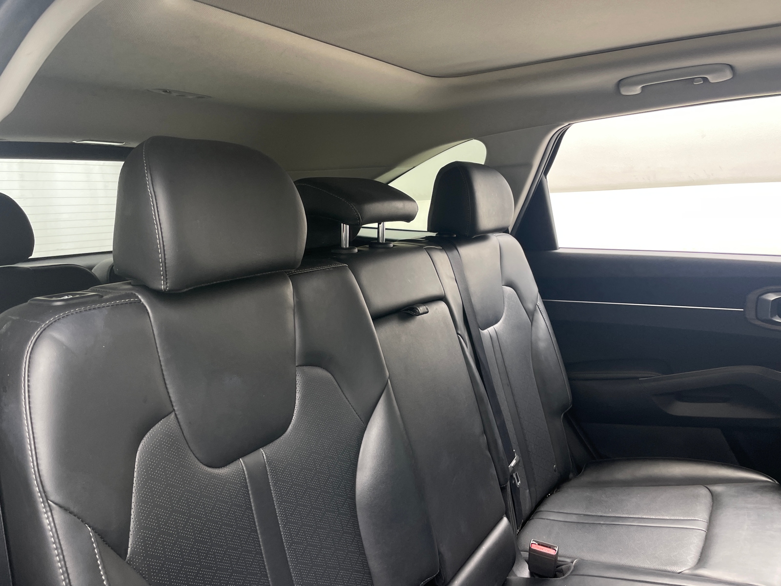 Thumbnail: 2023 Kia Sorento - 5