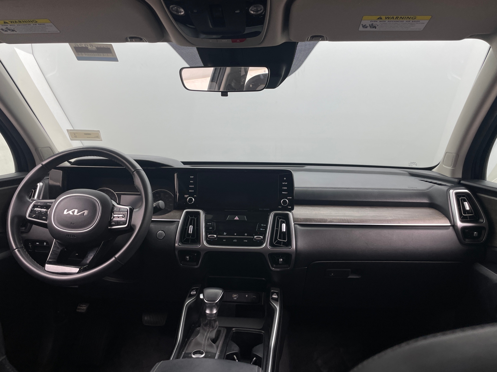 Thumbnail: 2023 Kia Sorento - 2