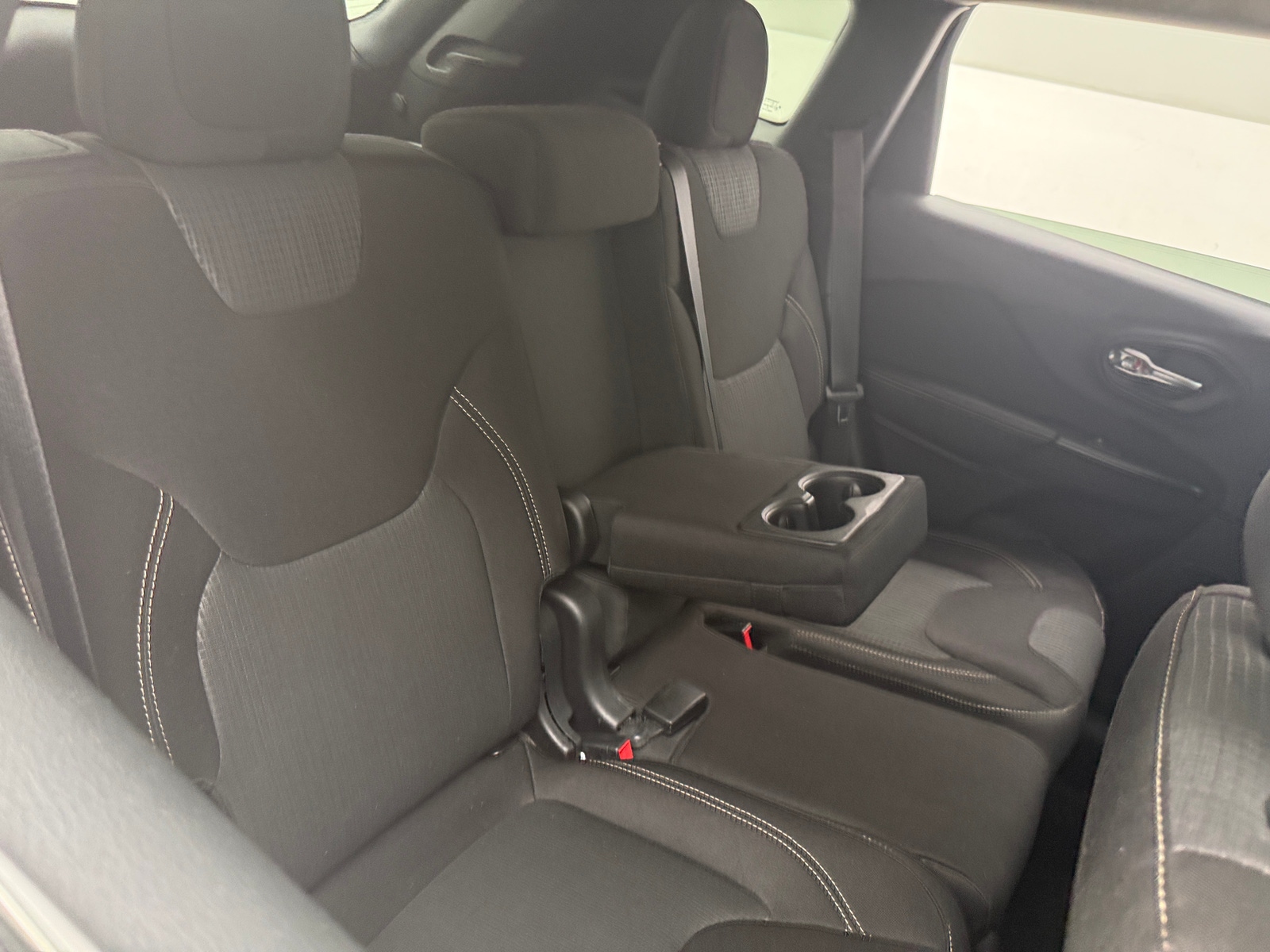 Thumbnail: 2015 Jeep Cherokee - 6